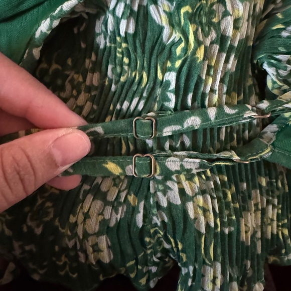 Adjustable green floral romper - Picture 5 of 5